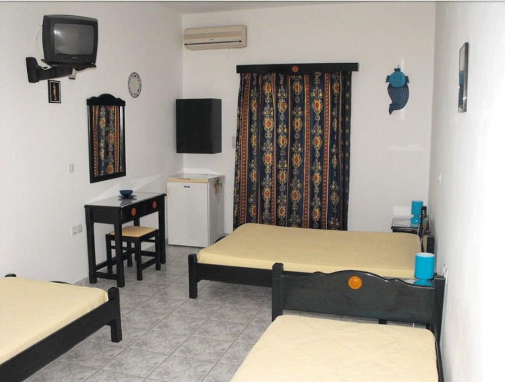 Anna Zisimos Otel Adamantas  Dış mekan fotoğraf